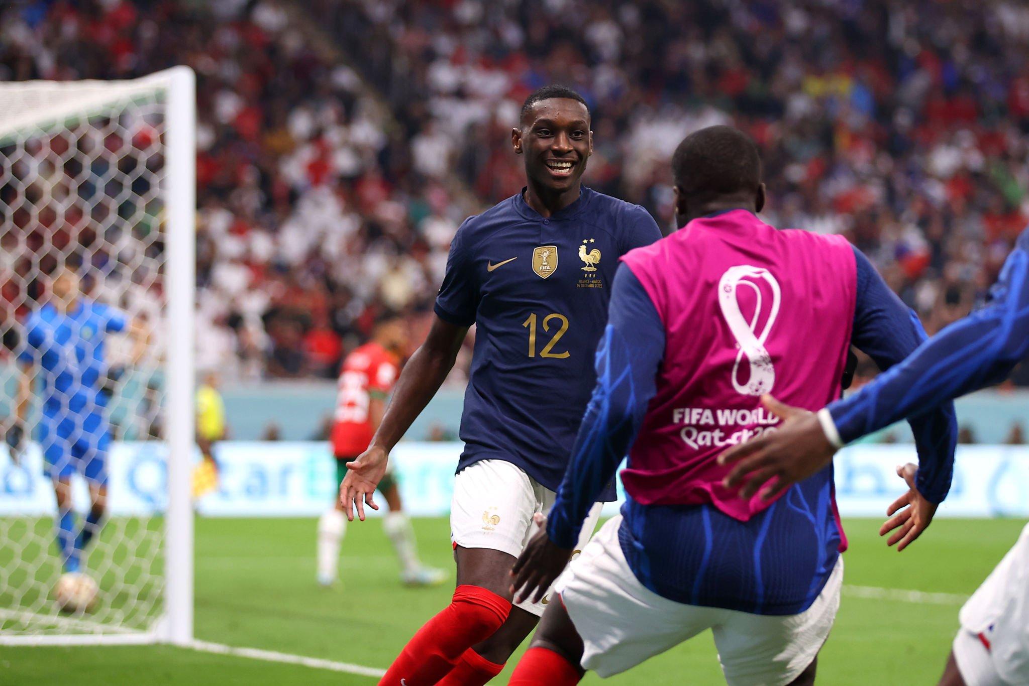 سجل راندال كولو مواني الهدف الثاني لفرنسا بعد ثوان فقط من دخوله