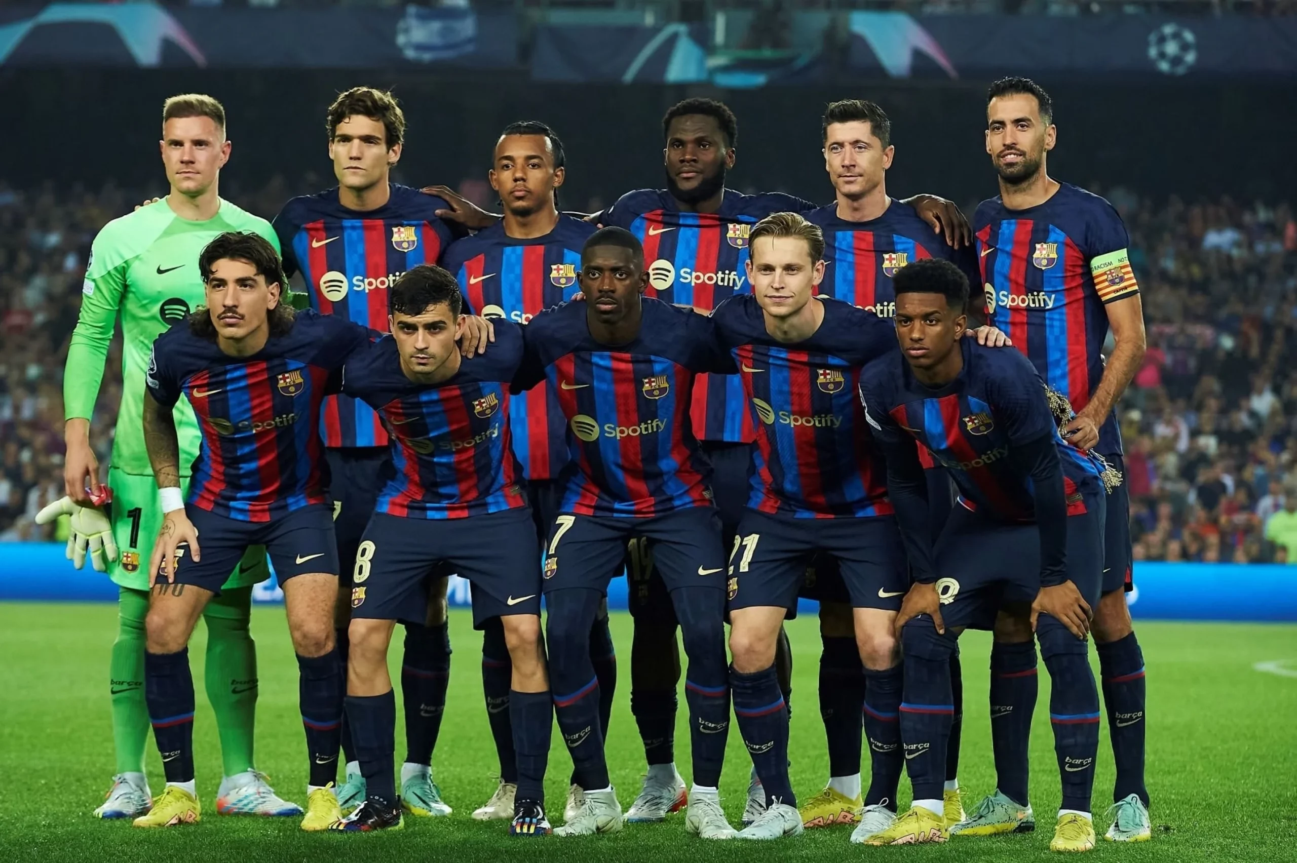 خمسة من لاعبي برشلونة في فريق الدوري الإسباني لموسم 2022/23