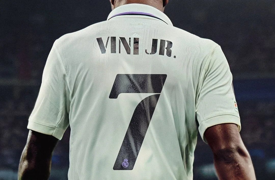 فينيسيوس يرتدي القميص رقم 7 الموسم القادم