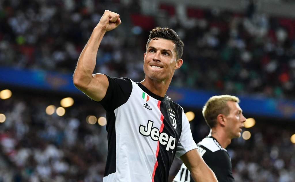 رونالدو غادر يوفنتوس في عام 2021